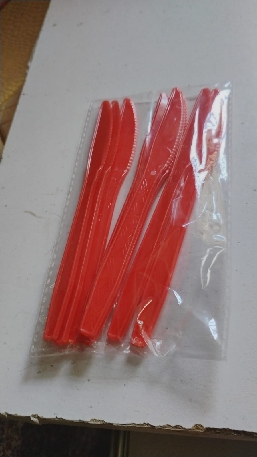 Durable Plastic Knives (8 Pc) Durable Plastic Knives (8 Pc)